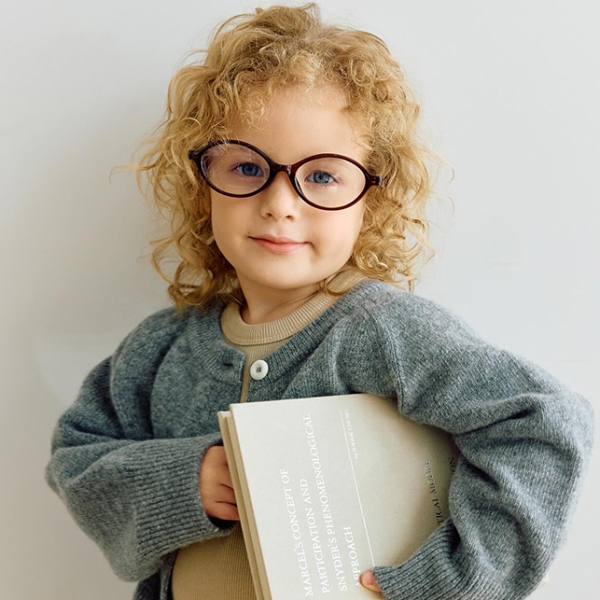 <a href='/index.html?ptype=view&idx=10896&page=1&code=b_sketch'>무또 외국인 키즈모델 섭의</a>